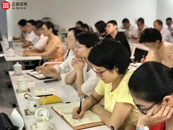 正睿商學(xué)院《贏在中層》公開課在廣州圓滿舉辦！