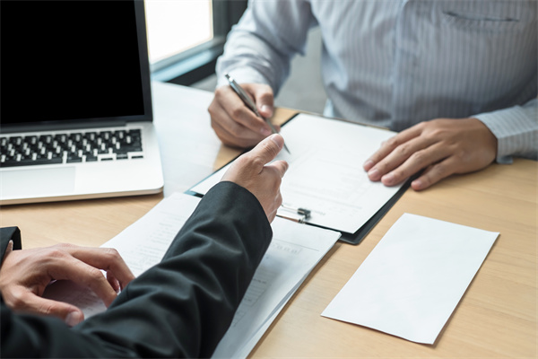 了解市場薪資水平，合理制定薪酬標準