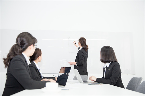 「精益生產(chǎn)咨詢」如何提高員工滿意度和生產(chǎn)力？