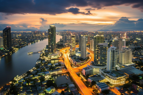 集團管控的核心要素：策略，協(xié)同，風(fēng)險與合規(guī)