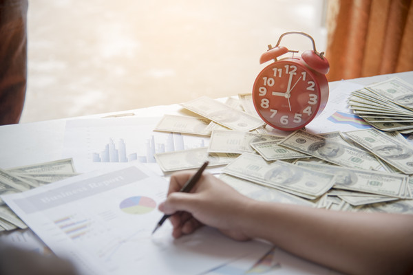 薪酬策略：驅(qū)動(dòng)員工潛能釋放，提升企業(yè)核心競(jìng)爭(zhēng)力