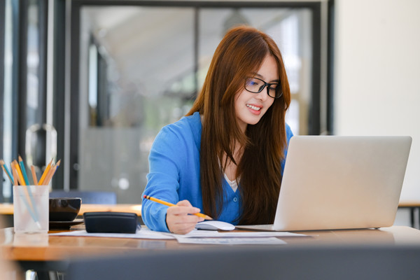 集團管控中的財務管理：策略、風險與內(nèi)部控制