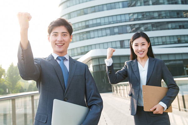 集團(tuán)管控：統(tǒng)一策略、優(yōu)化運(yùn)營(yíng)、提升效率