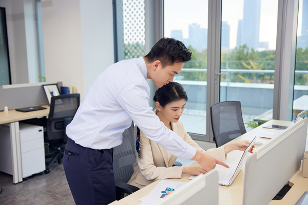 薪酬與人才流失：合理設(shè)計(jì)，降低流失率