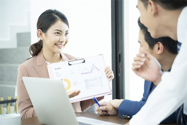 績(jī)效評(píng)估與反饋：客觀評(píng)估，持續(xù)改進(jìn)