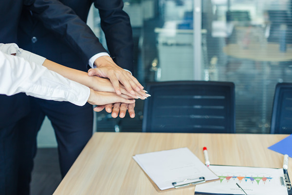 遠(yuǎn)程團(tuán)隊(duì)的績效管理：應(yīng)對遠(yuǎn)程挑戰(zhàn)，保持高效協(xié)作