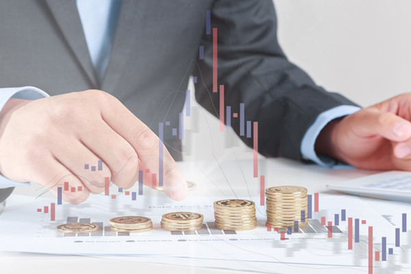 薪酬與市場接軌：保持競爭力，吸引優(yōu)秀人才