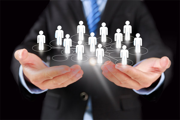 緊扣市場需求，調(diào)整年度經(jīng)營計(jì)劃，增強(qiáng)企業(yè)競爭力