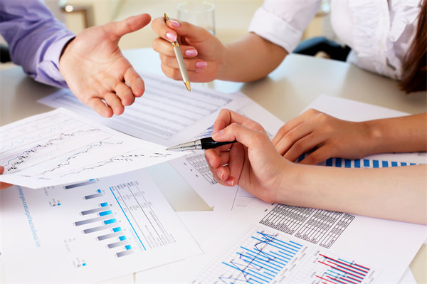 聚焦核心業(yè)務(wù)，優(yōu)化經(jīng)營(yíng)計(jì)劃，推動(dòng)企業(yè)高質(zhì)量發(fā)展