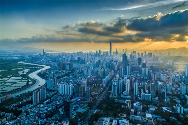 精準(zhǔn)把握市場(chǎng)脈搏，制定經(jīng)營(yíng)計(jì)劃，引領(lǐng)企業(yè)搶占先機(jī)
