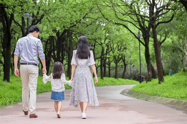 民政部：鼓勵(lì)將婚姻登記機(jī)關(guān)設(shè)在公園，目的是什么？