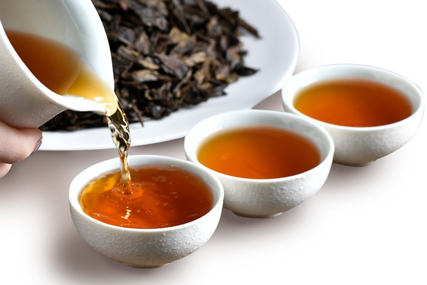 在多元化市場(chǎng)環(huán)境下，品牌如何保持一致性并突出特色？
