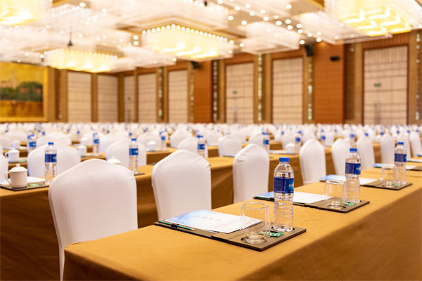 兩會熱議破解企業(yè)“生長痛”，對企業(yè)戰(zhàn)略管理有何啟示？