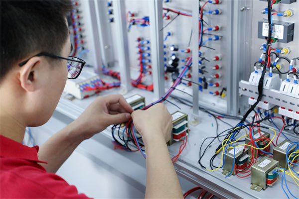 哪些行業(yè)人才火爆就業(yè)市場？人力資源管理有何啟發(fā)？