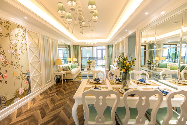 燈飾行業(yè)精益生產(chǎn)管理咨詢公司哪家好，能解小批量定制效率低？